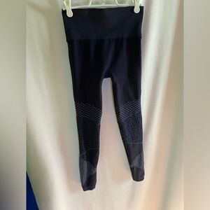 Spanx leggings, size small